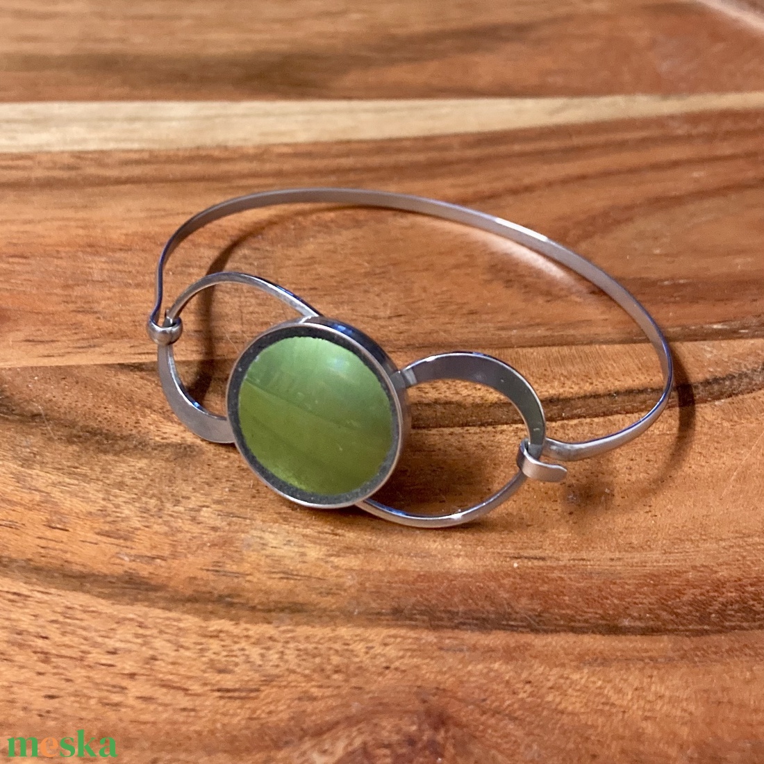 Eozinos mentett porcelán darabok - nemesacél karperec, eozin mázas - 3 méretben - ékszer - karkötő - karkötő medállal - Meska.hu