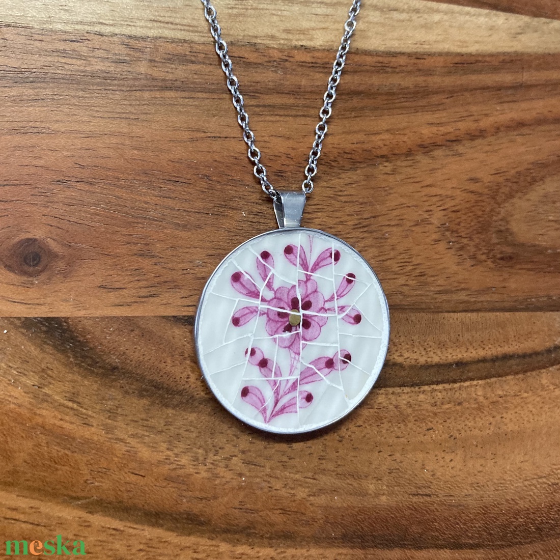 Mentett porcelán darabok - virágos nagy medálos mozaik nyaklánc - nemesacél - ékszer - nyaklánc - medálos nyaklánc - Meska.hu