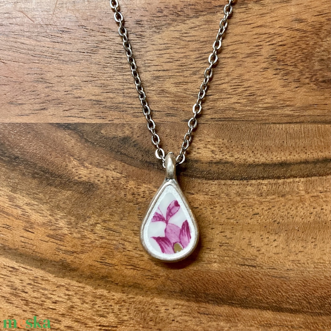 Mentett porcelán darabok - pici csepp medálos nyaklánc - nemesacél lánccal - ékszer - nyaklánc - medálos nyaklánc - Meska.hu