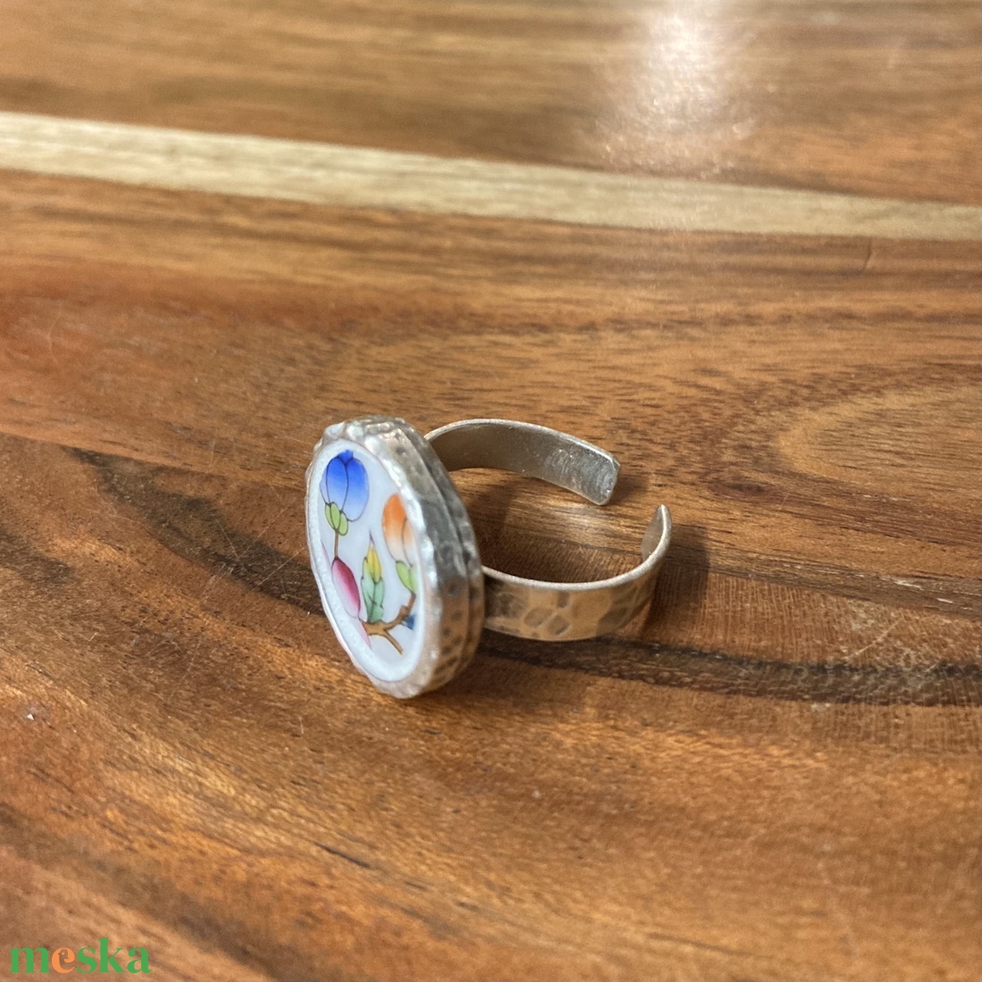 Mentett porcelán darabok - virágos, állítható gyűrű - ékszer - gyűrű - kerek gyűrű - Meska.hu