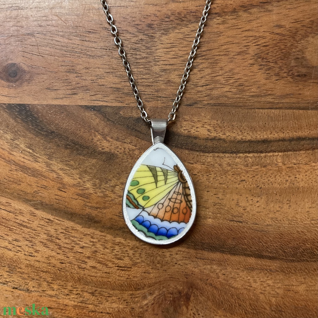 Mentett porcelán darabok - pillangós nyaklánc - nemesacél csepp medálos - ékszer - nyaklánc - medálos nyaklánc - Meska.hu