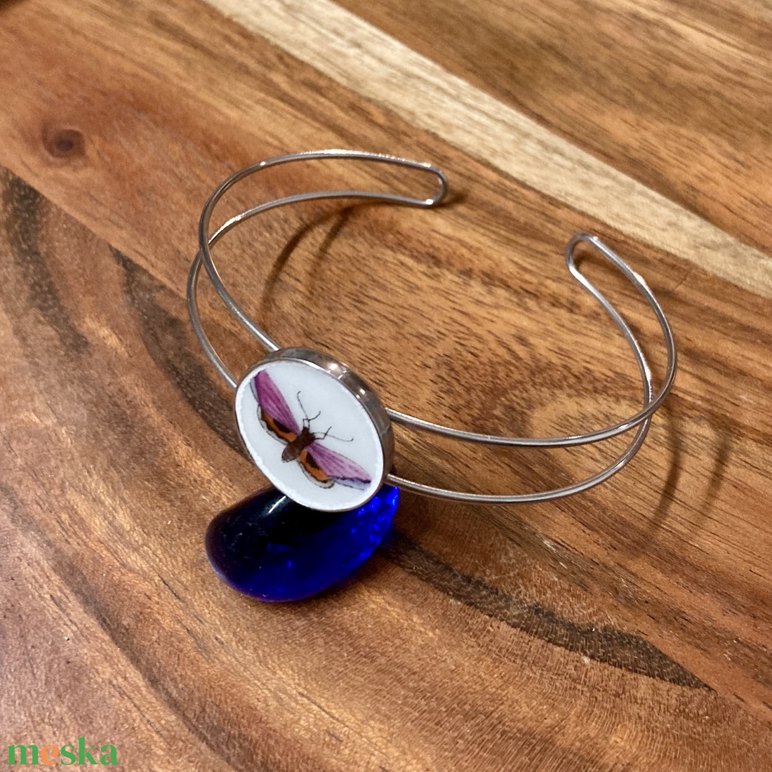 Mentett porcelán darabok - pillangós nemesacél karperec - állítható - ékszer - karkötő - karkötő medállal - Meska.hu