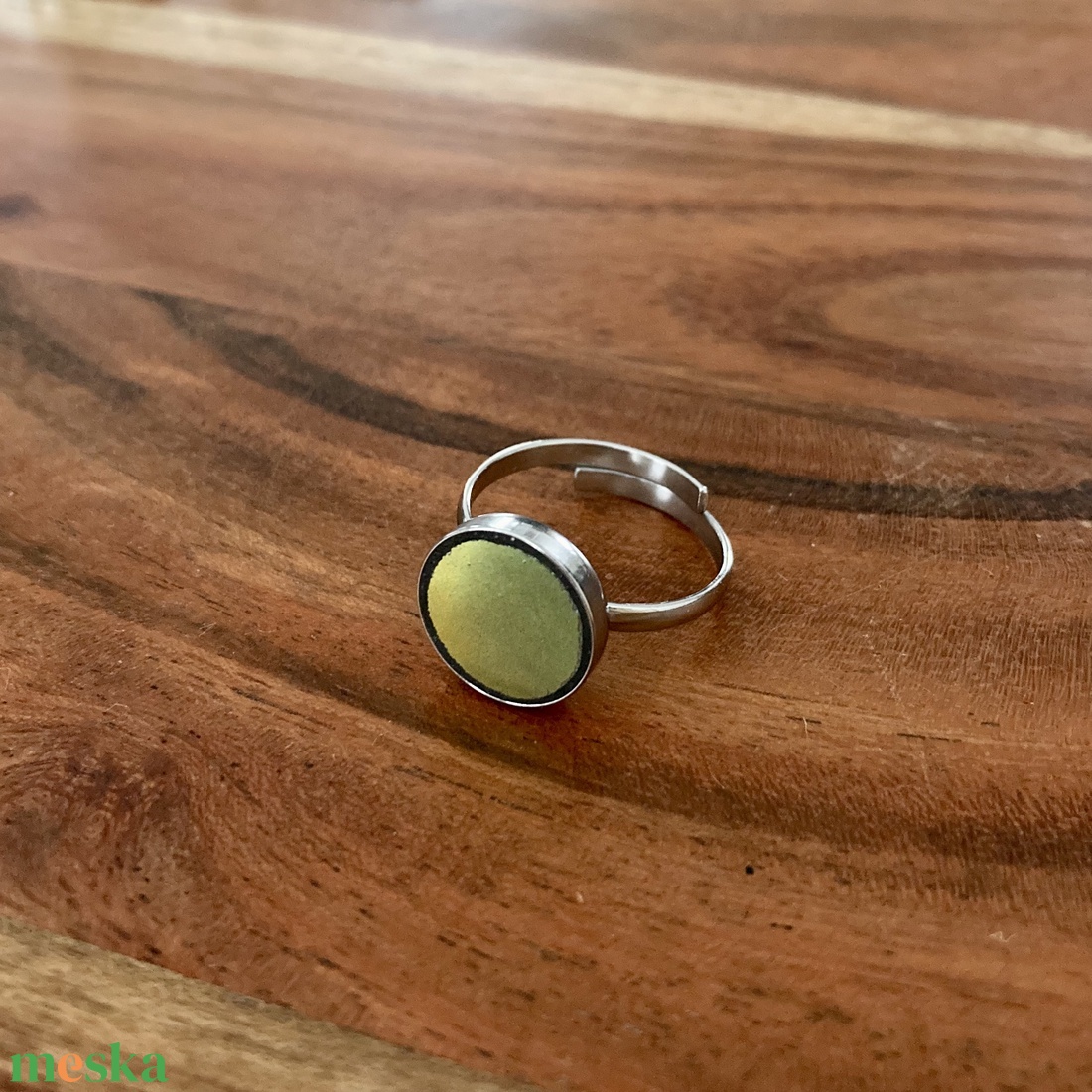 Eozinos mentett porcelán darabok - nemesacél gyűrű - eozin mázas, állítható - ékszer - gyűrű - kerek gyűrű - Meska.hu