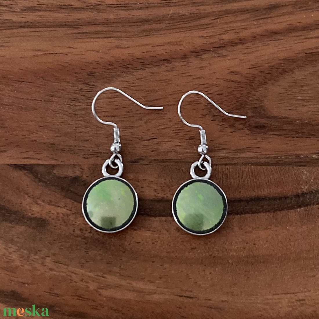 Eozinos mentett porcelán darabok - pici fülbevaló - nemesacél lógós eozin mázas - ékszer - fülbevaló - lógó fülbevaló - Meska.hu