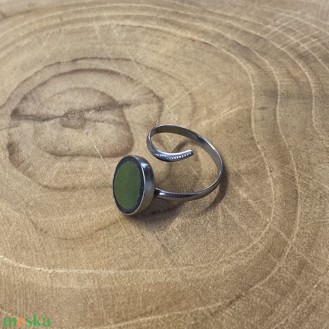 Eozinos mentett porcelán darabok - kígyós nemesacél gyűrű - eozin mázas, állítható - ékszer - gyűrű - kerek gyűrű - Meska.hu