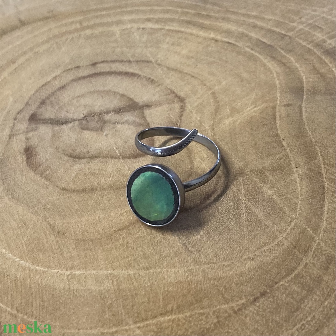 Eozinos mentett porcelán darabok - kígyós nemesacél gyűrű - eozin mázas, állítható - ékszer - gyűrű - kerek gyűrű - Meska.hu