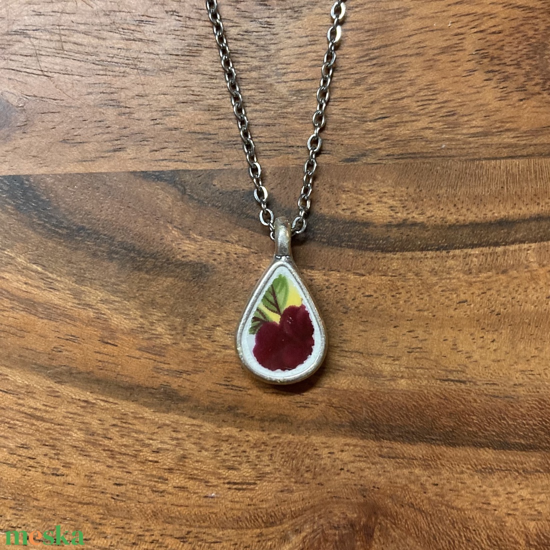 Angol mentett porcelán darabok - pici csepp rózsás nyaklánc - nemesacél lánccal - ékszer - nyaklánc - medálos nyaklánc - Meska.hu