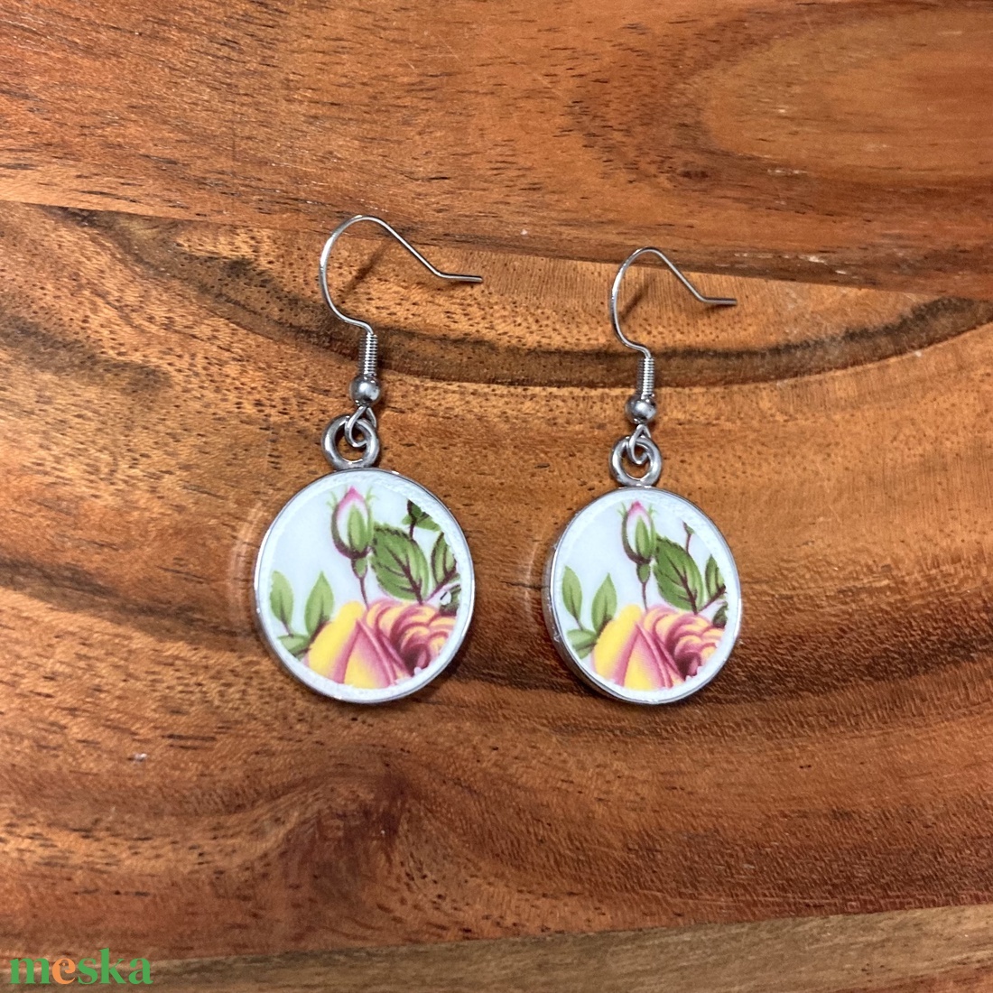 Angol mentett porcelán darabok - sárga rózsás fülbevaló - nemesacél, lógós - ékszer - fülbevaló - lógó fülbevaló - Meska.hu