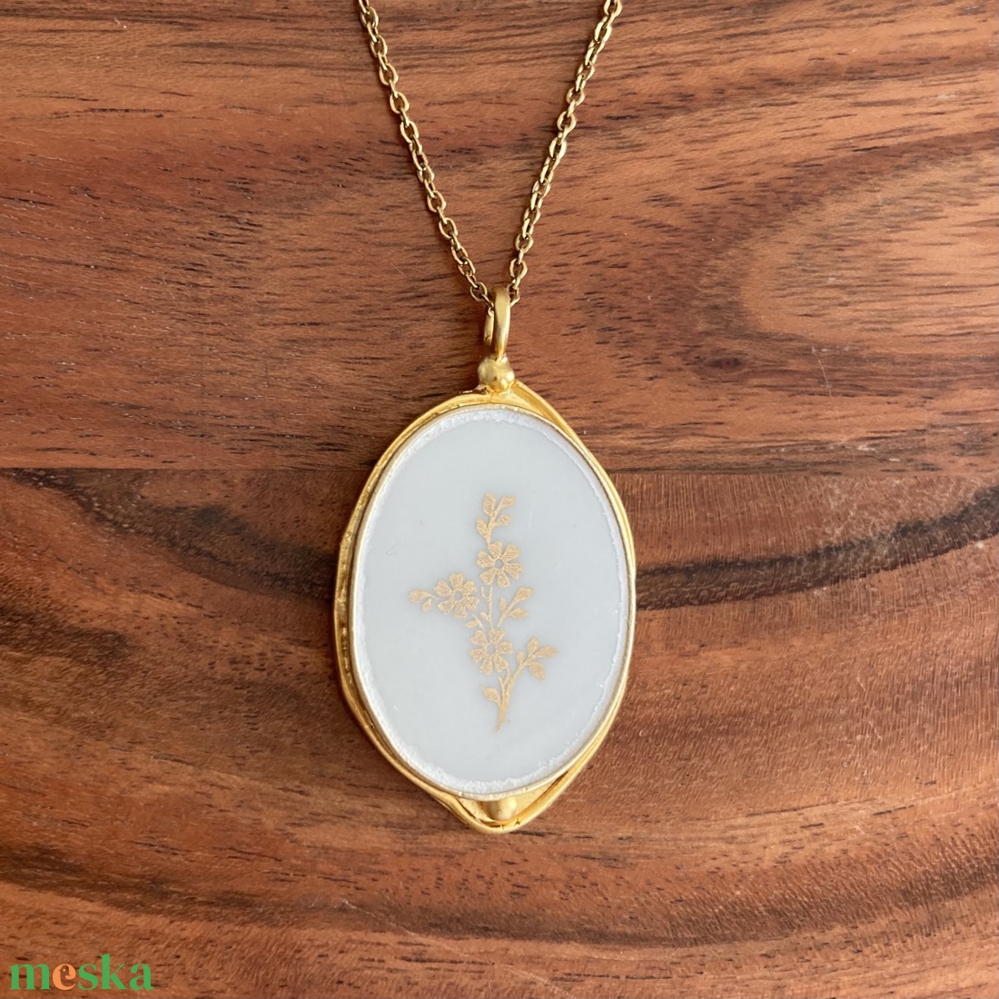 Aranyozott medál - mentett francia porcelán darabok - medál vagy nyaklánc, II - ékszer - nyaklánc - medálos nyaklánc - Meska.hu