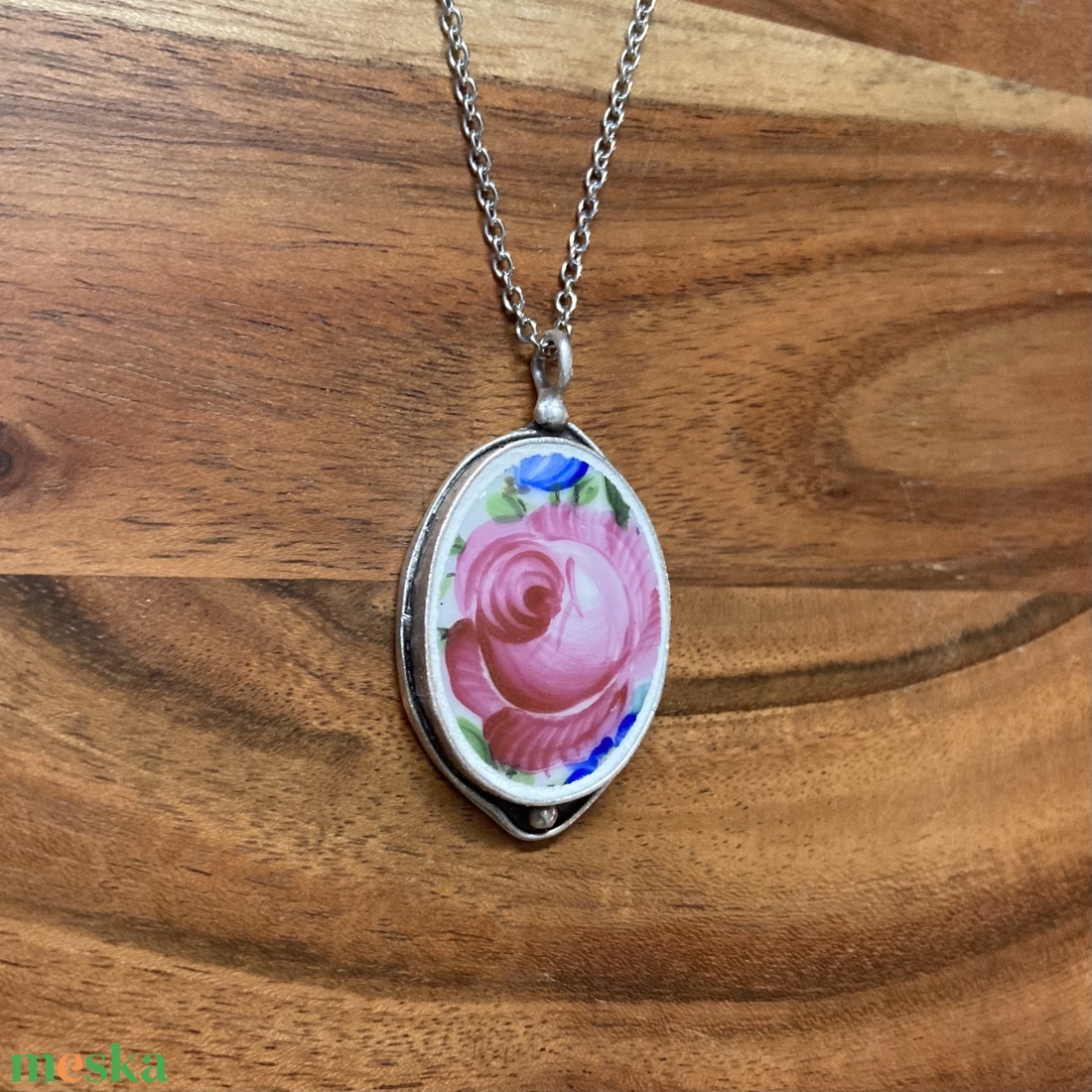 Mentett porcelán darabok - rózsa medálos nyaklánc nemesacél lánccal - ékszer - nyaklánc - medálos nyaklánc - Meska.hu