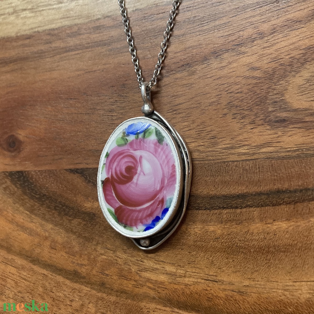 Mentett porcelán darabok - rózsa medálos nyaklánc nemesacél lánccal - ékszer - nyaklánc - medálos nyaklánc - Meska.hu