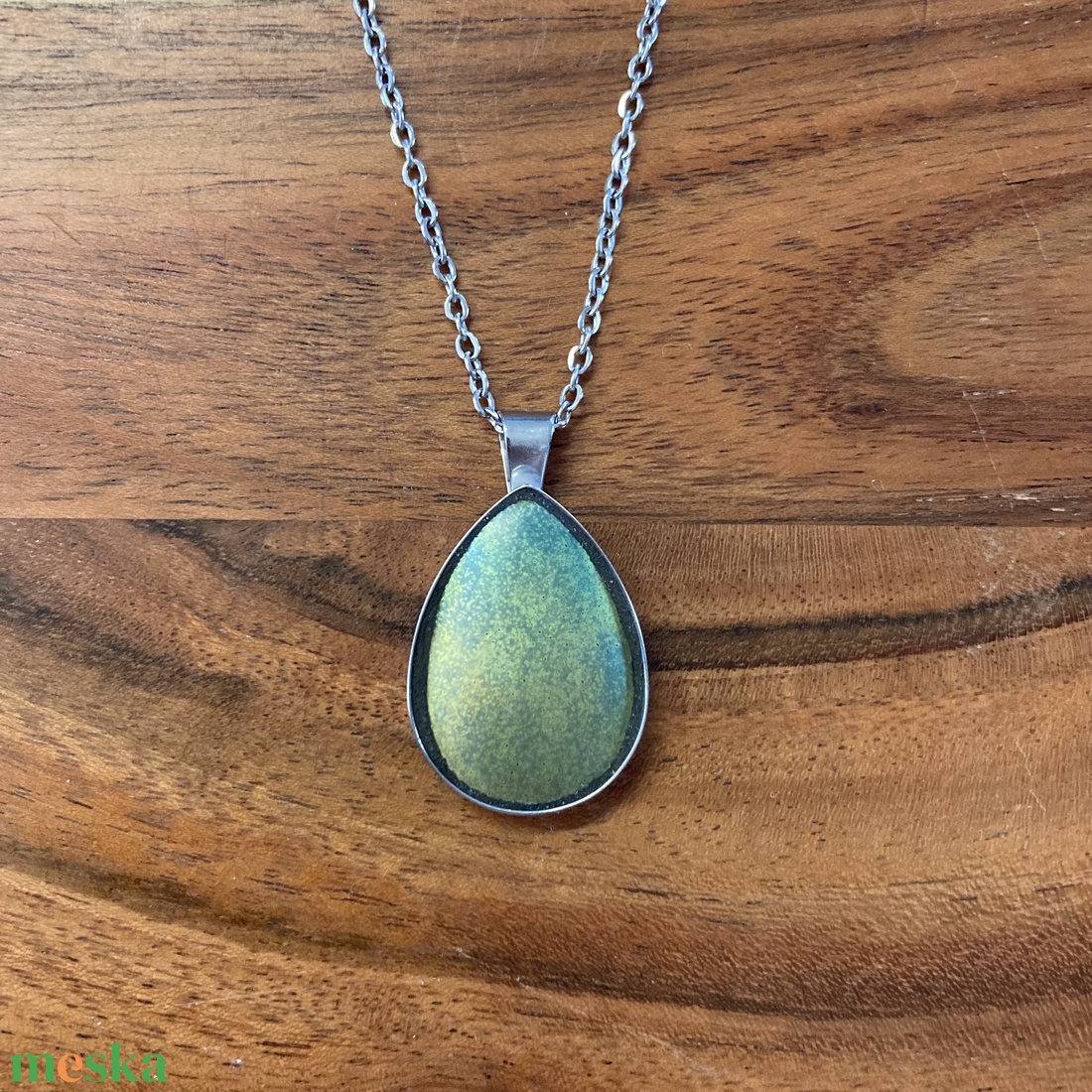 Eozinos mentett porcelán darabok - nyaklánc, nemesacél csepp medálos - ékszer - nyaklánc - medálos nyaklánc - Meska.hu