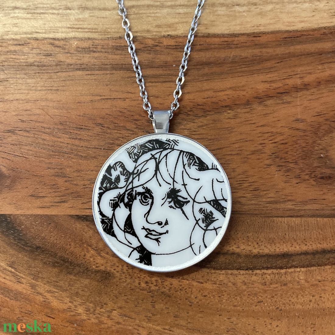 Mentett porcelán darabok - lány arc medálos nyaklánc - nemesacél - ékszer - nyaklánc - medálos nyaklánc - Meska.hu