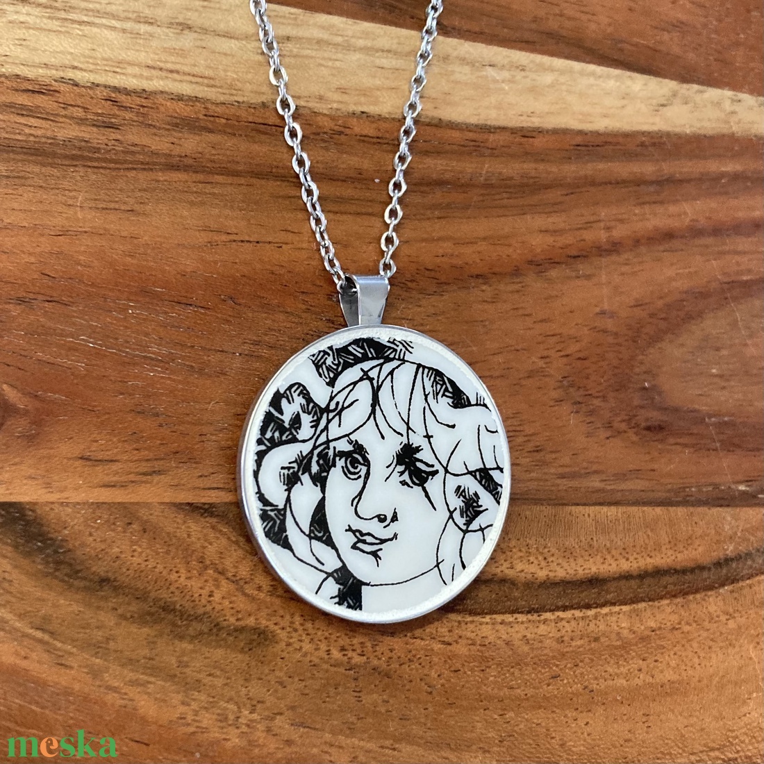 Mentett porcelán darabok - lány arc medálos nyaklánc - nemesacél - ékszer - nyaklánc - medálos nyaklánc - Meska.hu