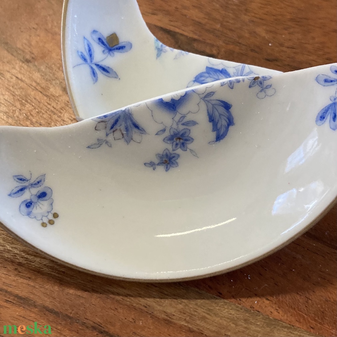 Aranyozott medál - mentett porcelán darabok - medál vagy nyaklánc, I - ékszer - nyaklánc - medálos nyaklánc - Meska.hu