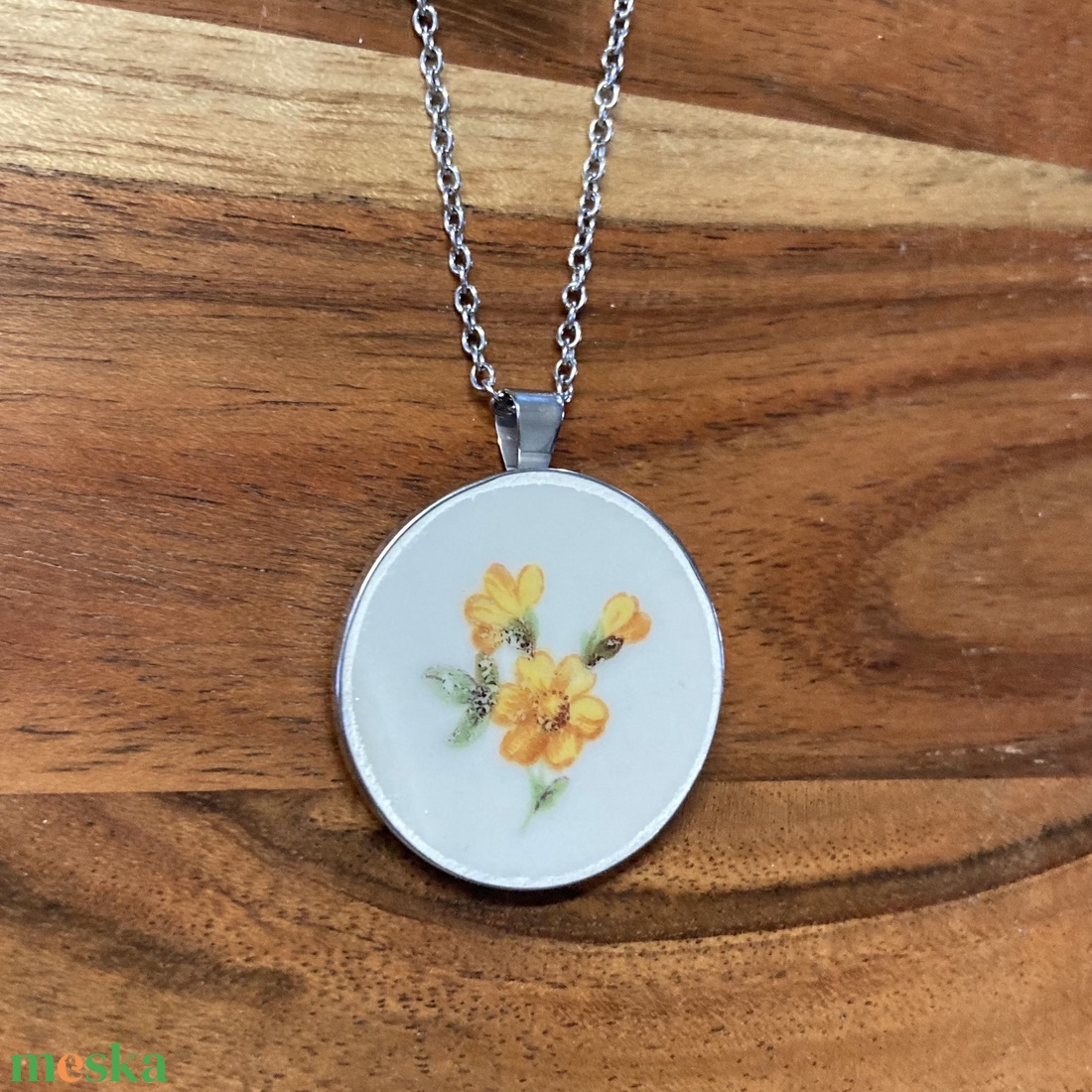 Mentett porcelán darabok - virágos nagy medálos nyaklánc - nemesacél - ékszer - nyaklánc - medálos nyaklánc - Meska.hu