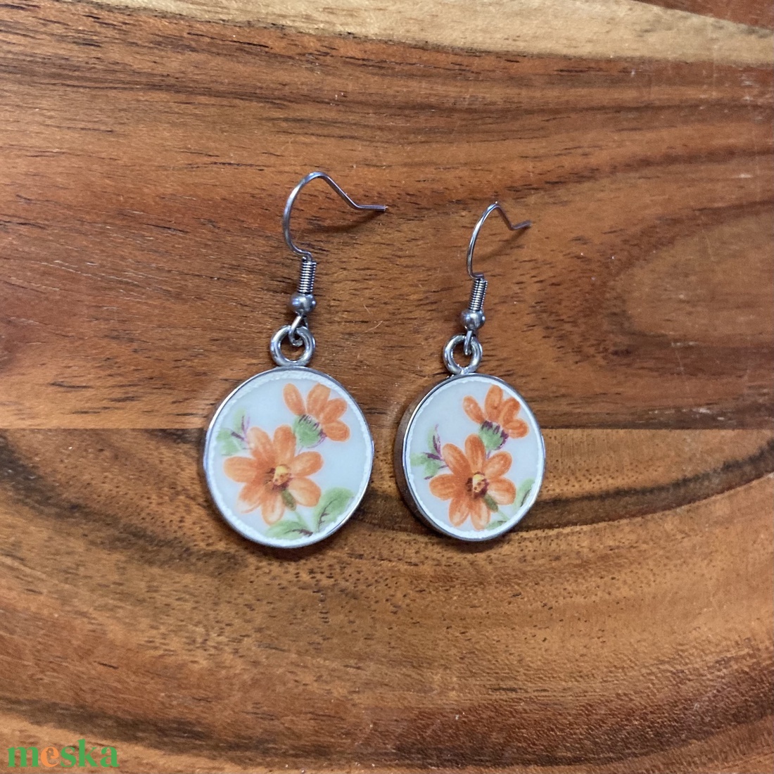Mentett porcelán darabok - virágos fülbevaló - nemesacél, lógós - ékszer - fülbevaló - lógó fülbevaló - Meska.hu