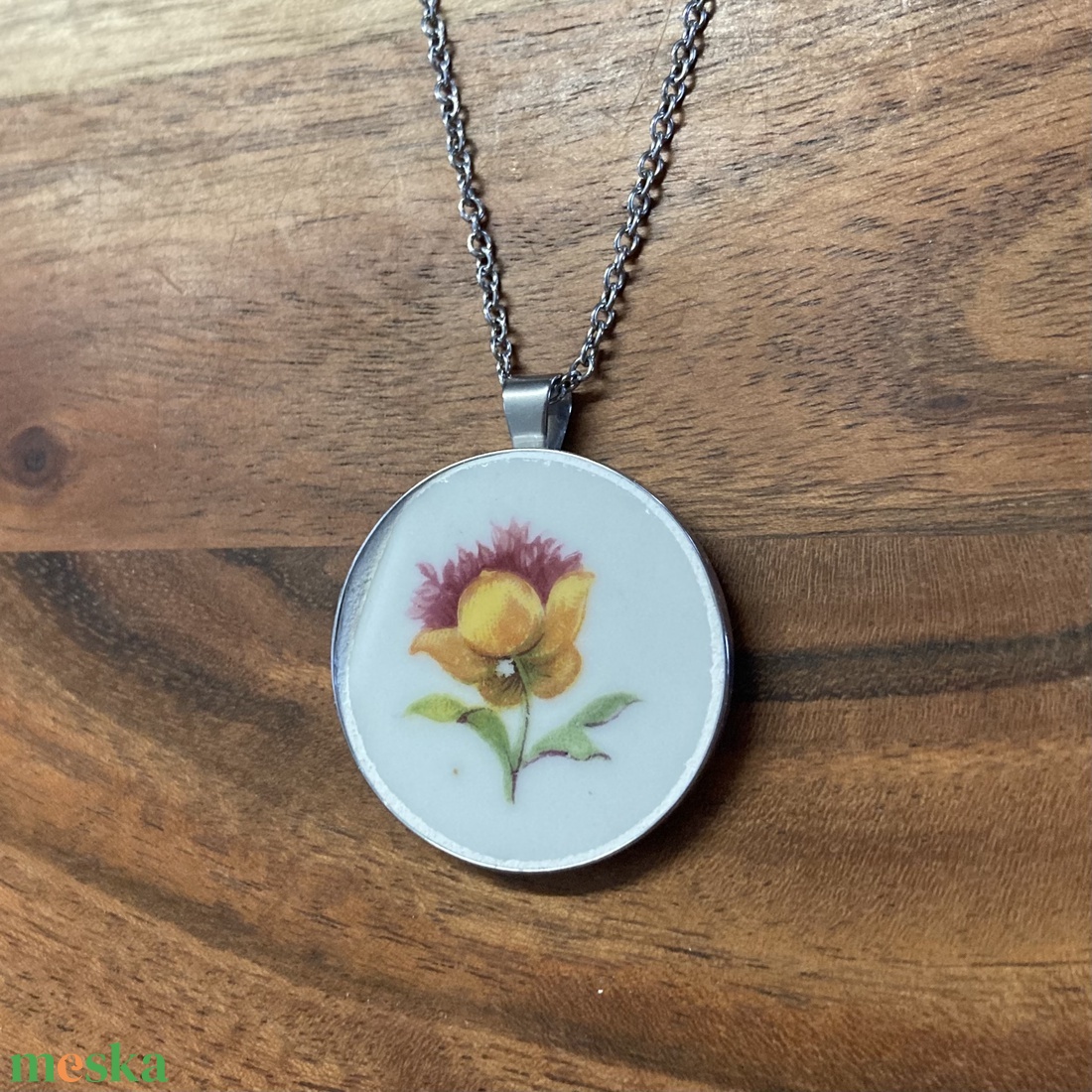 Mentett porcelán darabok - virágos nagy medálos nyaklánc - nemesacél - ékszer - nyaklánc - medálos nyaklánc - Meska.hu
