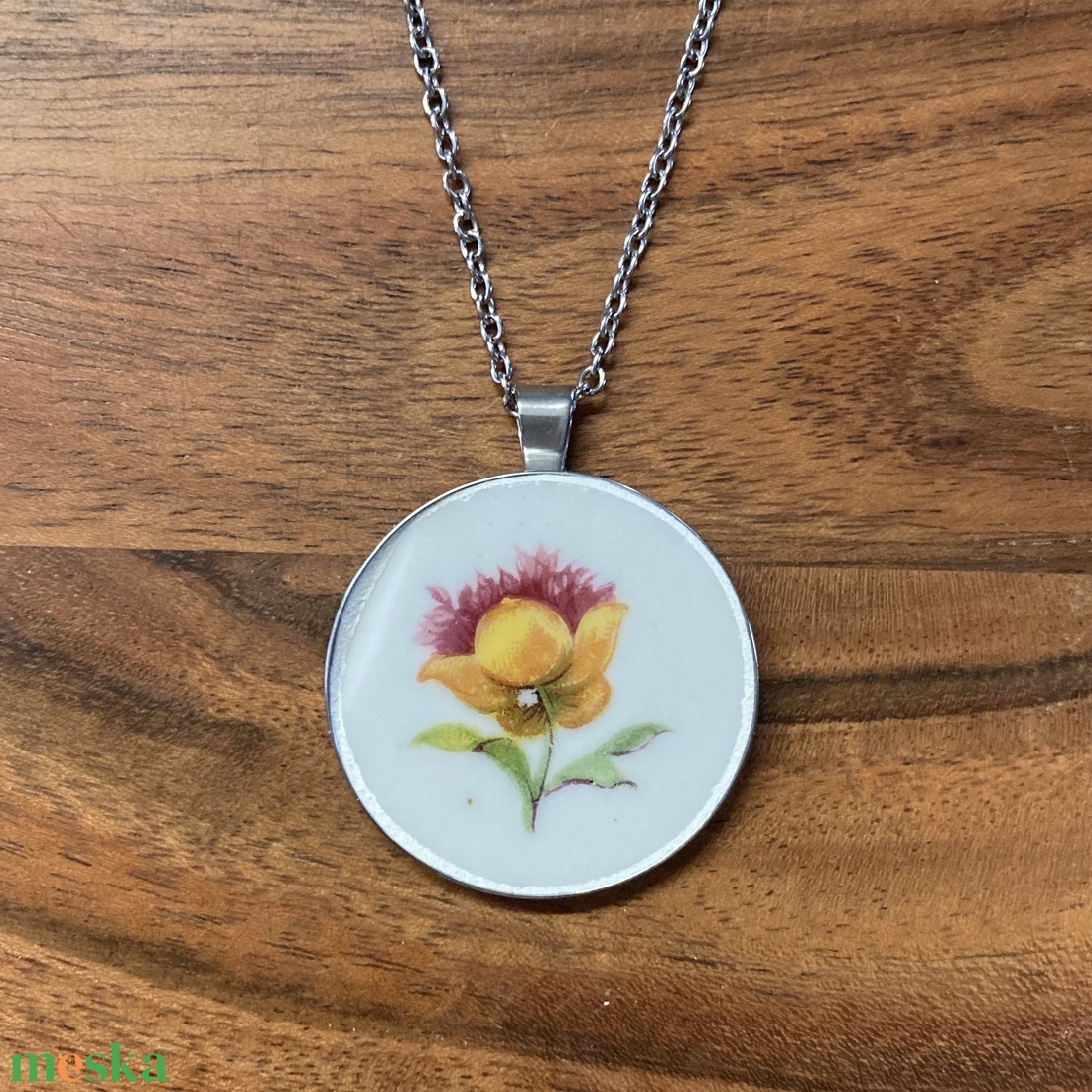 Mentett porcelán darabok - virágos nagy medálos nyaklánc - nemesacél - ékszer - nyaklánc - medálos nyaklánc - Meska.hu