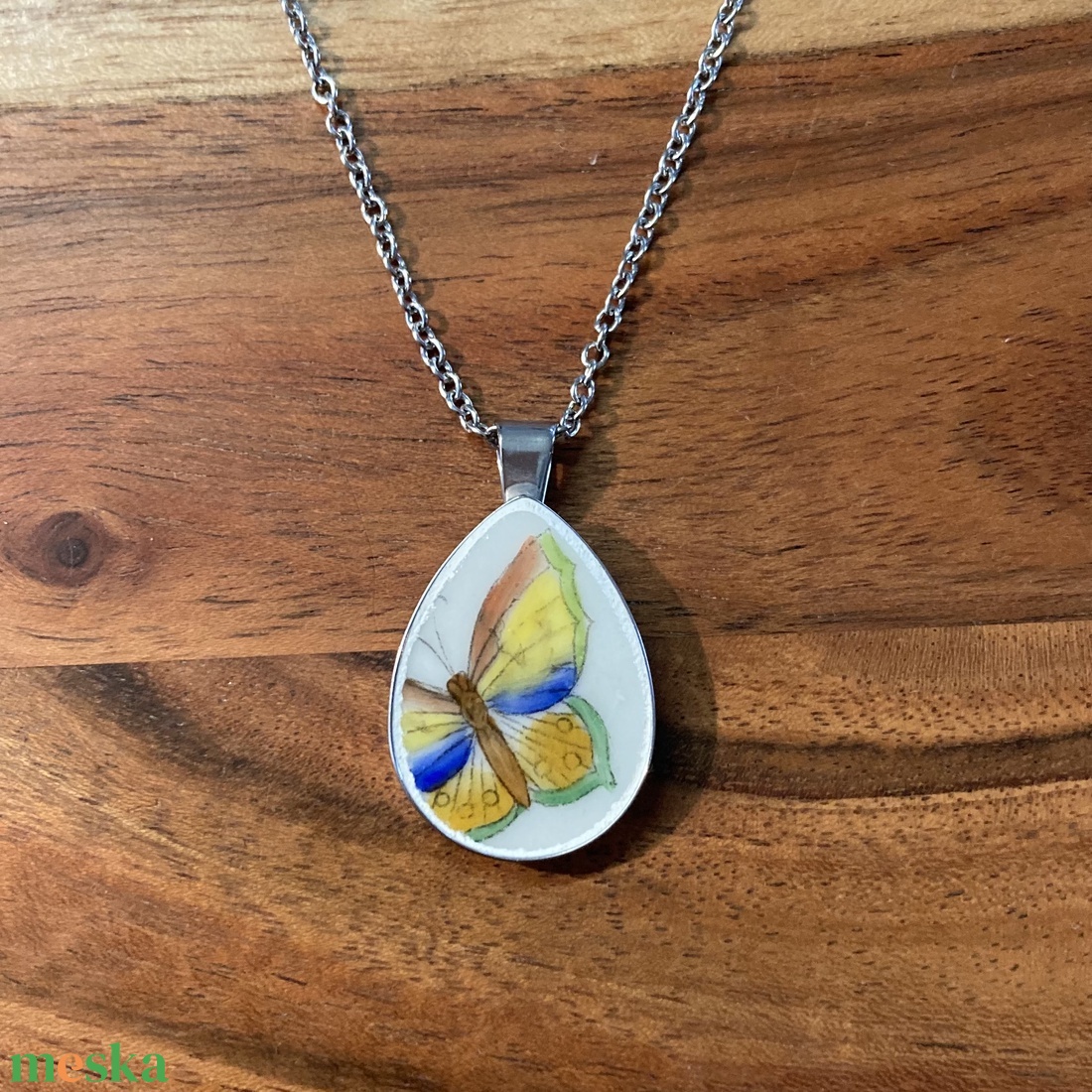 Mentett porcelán darabok - pillangós nyaklánc - nemesacél csepp medálos - ékszer - nyaklánc - medálos nyaklánc - Meska.hu