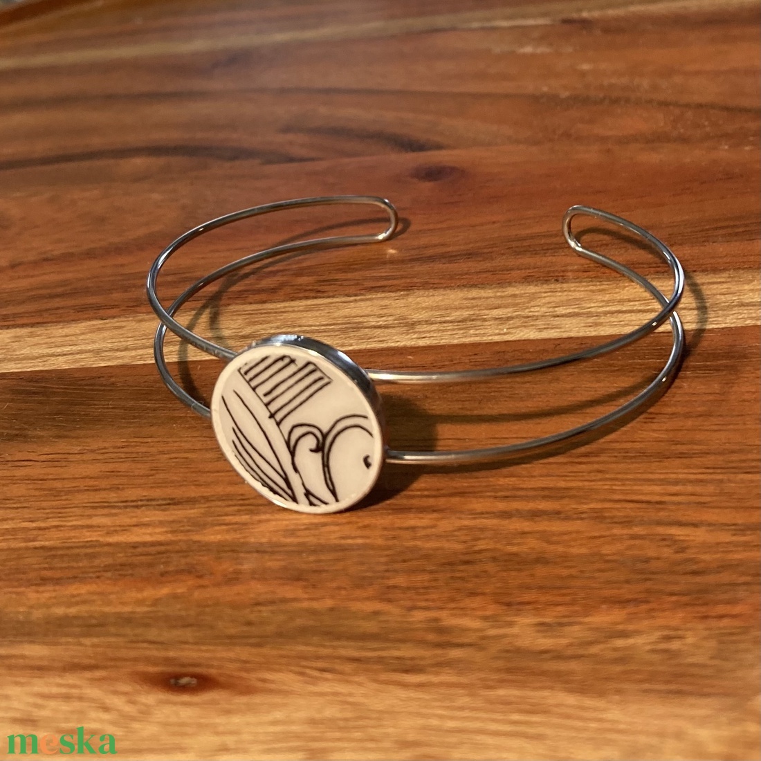 Mentett porcelán darabok - nemesacél karperec - állítható - ékszer - karkötő - karkötő medállal - Meska.hu