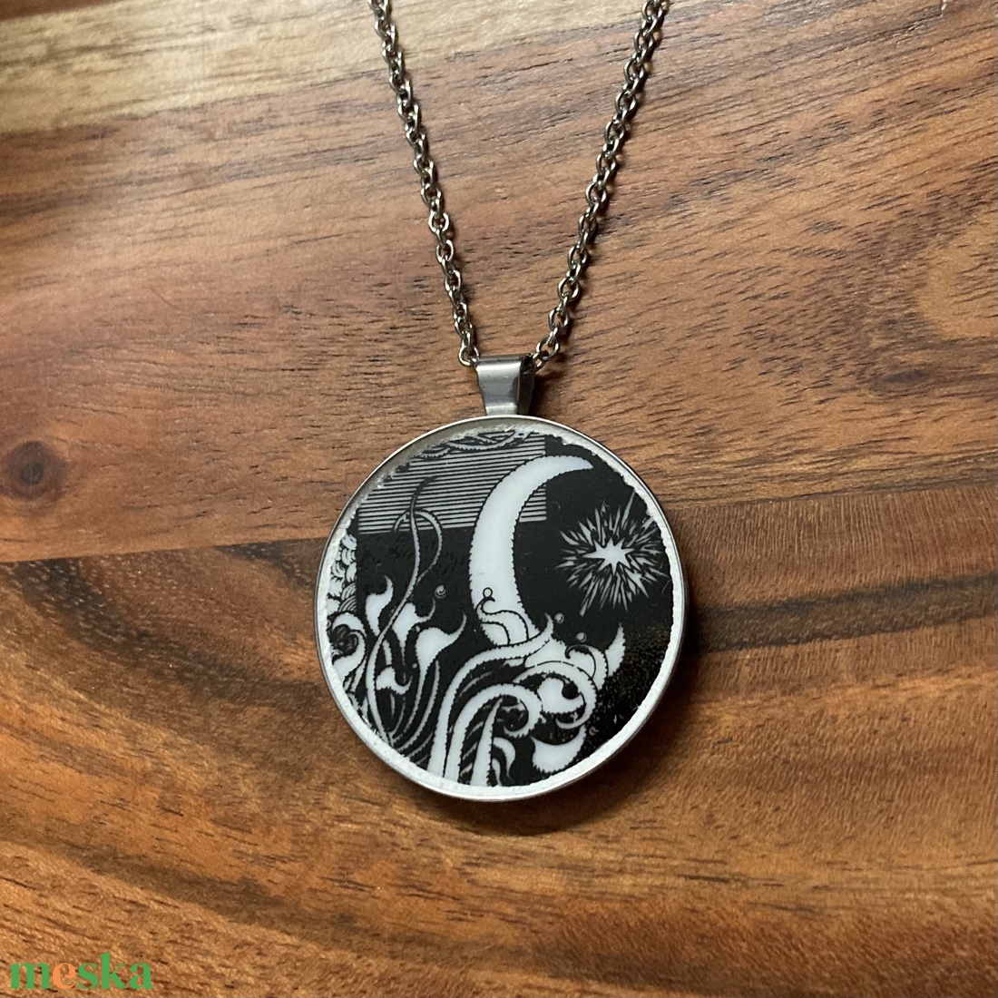 Mentett porcelán darabok - hold medálos nyaklánc - nemesacél - ékszer - nyaklánc - medálos nyaklánc - Meska.hu