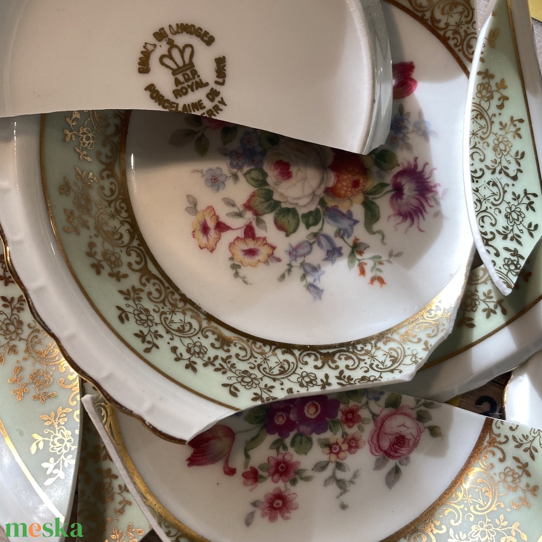 Francia mentett porcelán darabok - virágos nemesacél fülbevaló, bedugós - ékszer - fülbevaló - pötty fülbevaló - Meska.hu