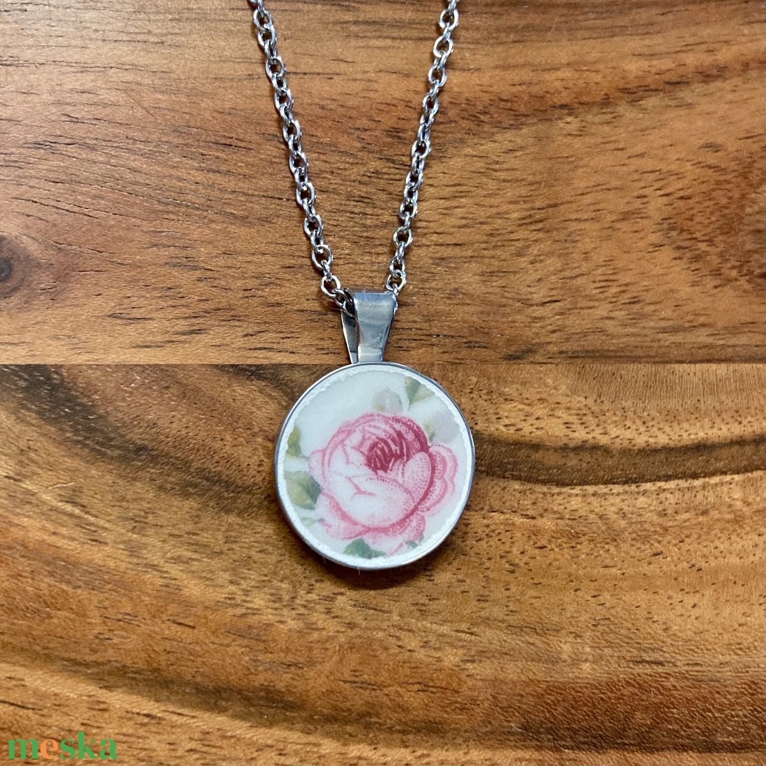 Francia mentett porcelán darabok - rózsás nyaklánc - nemesacél kerek medálos - ékszer - nyaklánc - medálos nyaklánc - Meska.hu