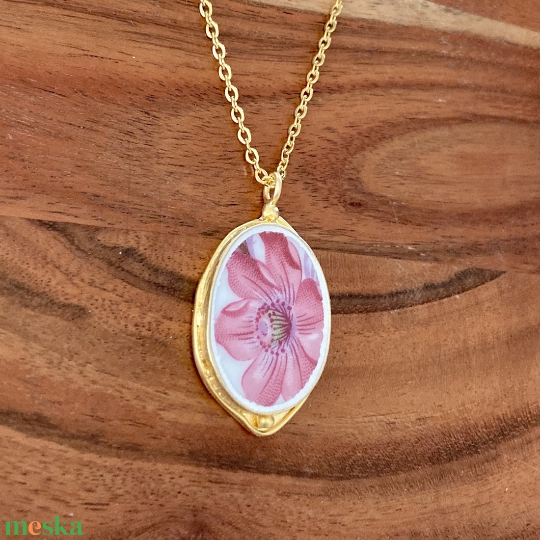 Aranyozott medál - mentett francia porcelán darabok - virágos medál vagy nyaklánc - ékszer - nyaklánc - medálos nyaklánc - Meska.hu