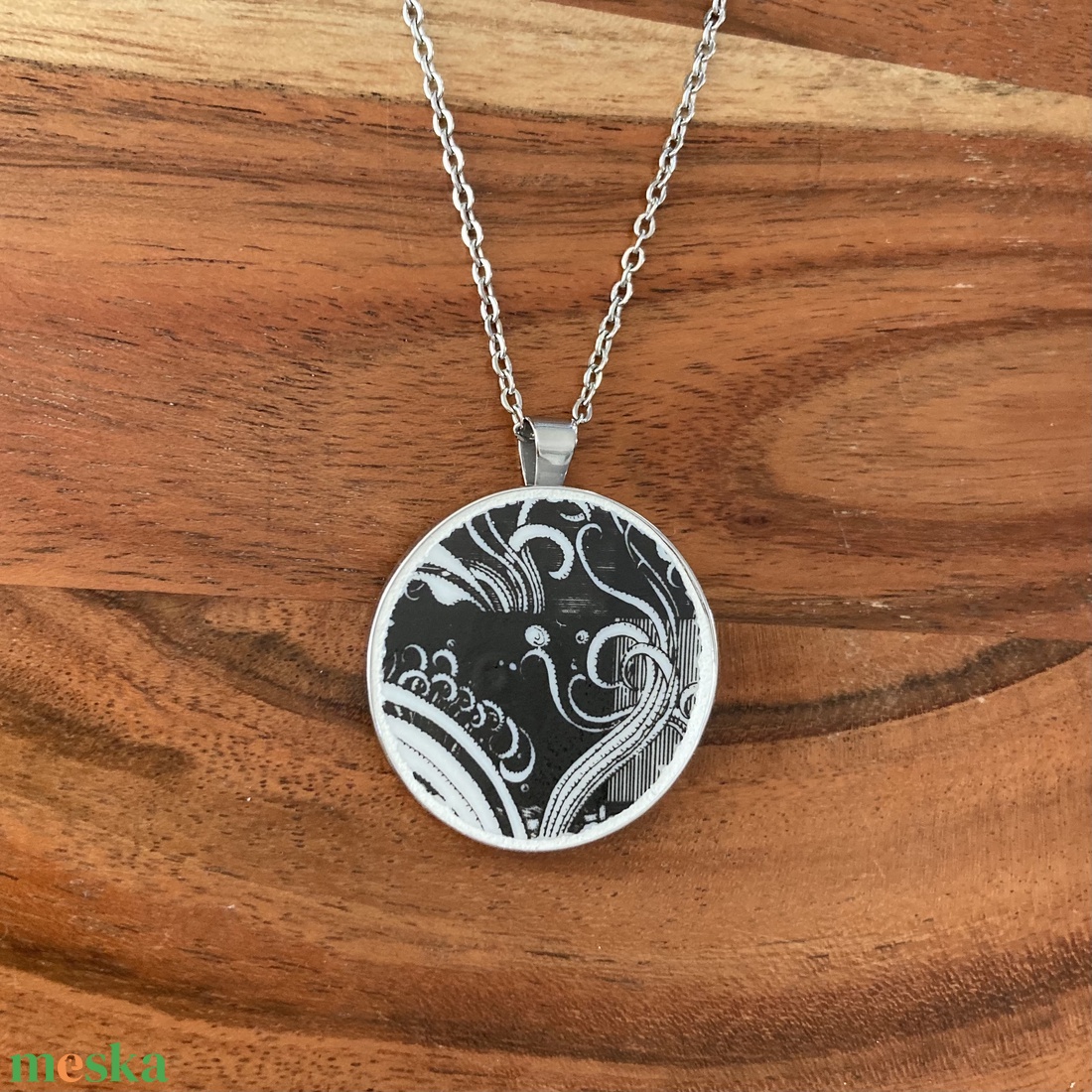 Mentett porcelán darabok - grafikus medálos nyaklánc - nemesacél - ékszer - nyaklánc - medálos nyaklánc - Meska.hu