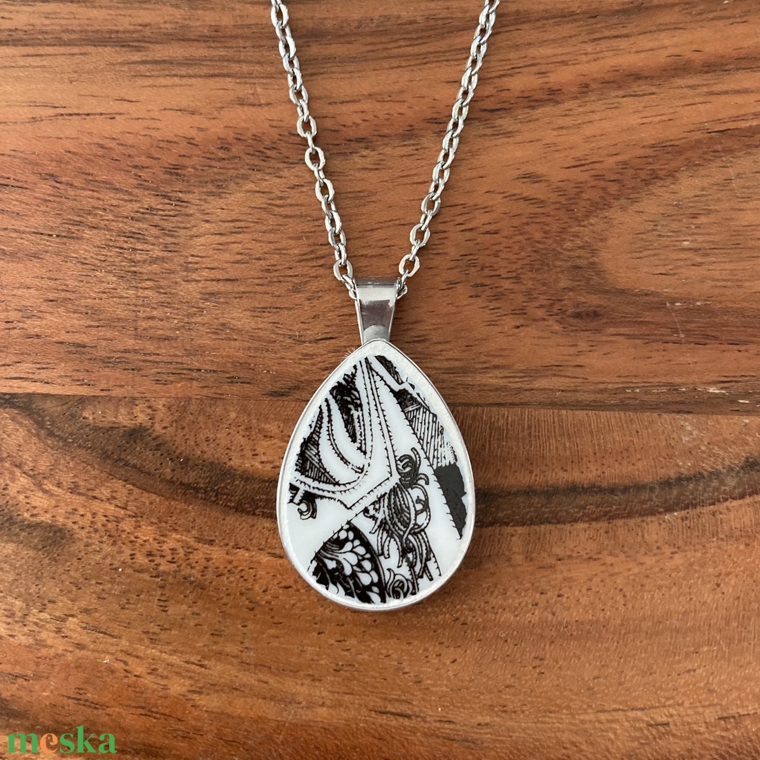 Mentett porcelán darabok - nyaklánc, nemesacél csepp medálos - ékszer - nyaklánc - medálos nyaklánc - Meska.hu