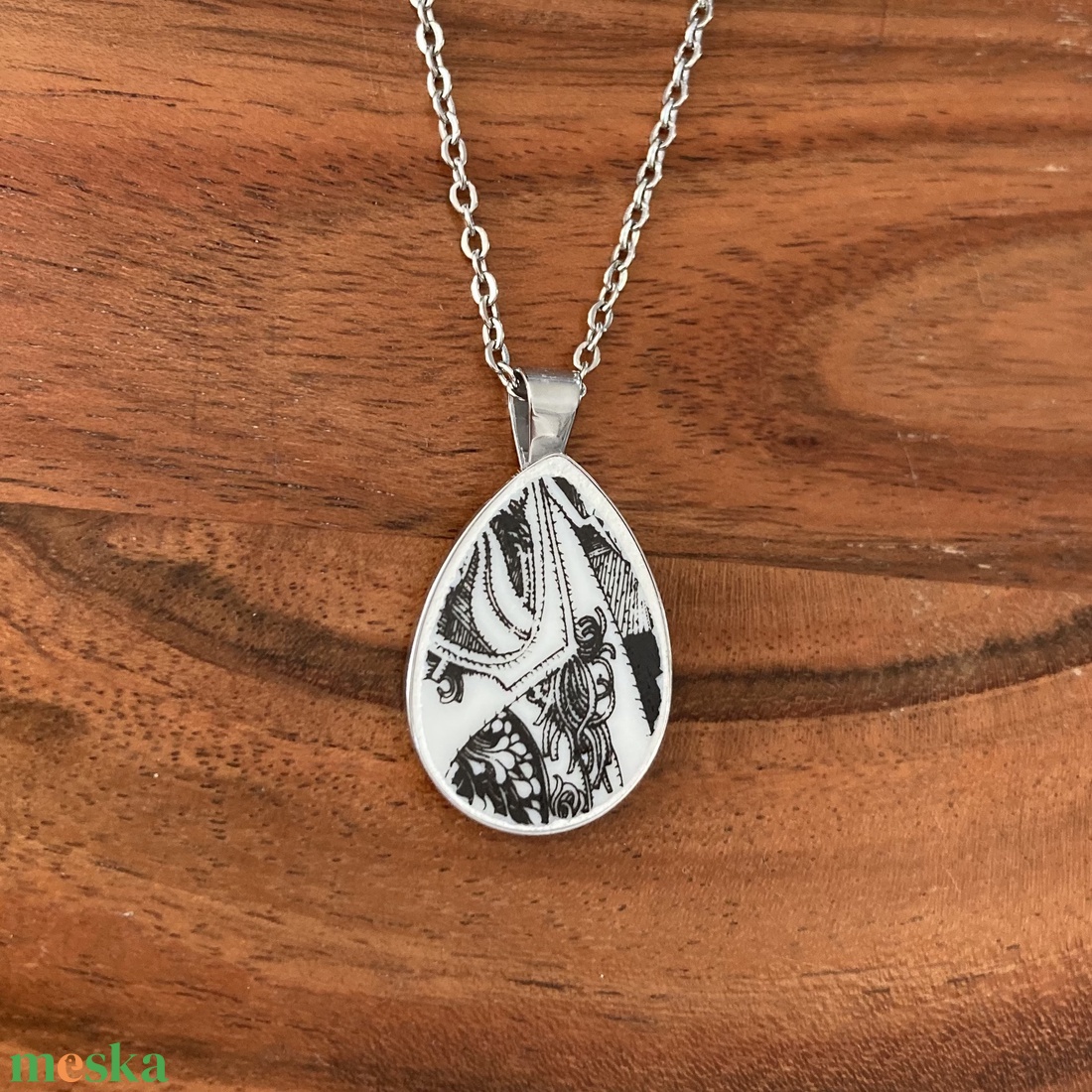 Mentett porcelán darabok - nyaklánc, nemesacél csepp medálos - ékszer - nyaklánc - medálos nyaklánc - Meska.hu