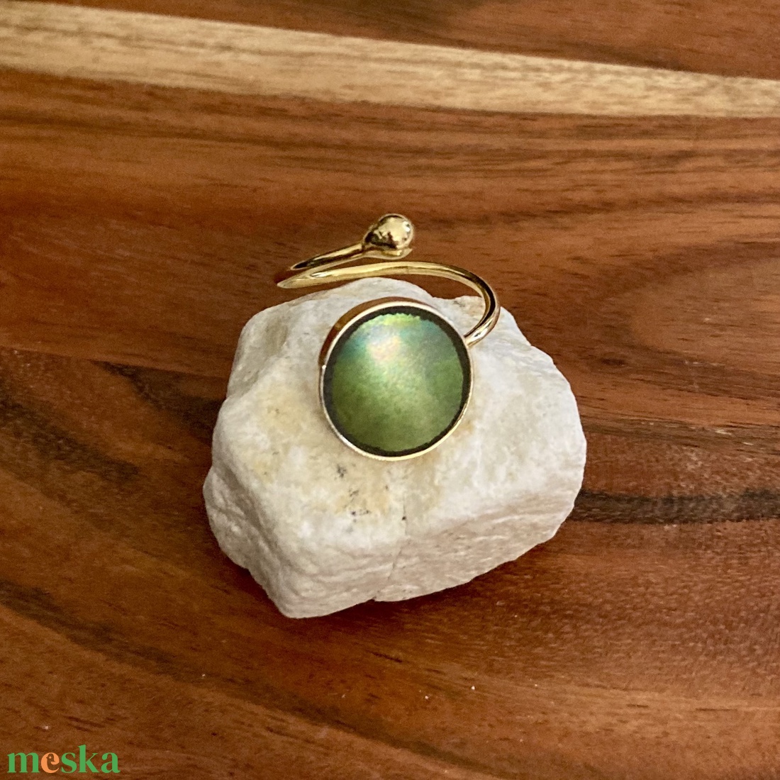 Eozinos aranyozott gyűrű - mentett porcelán darabok, állítható - ékszer - gyűrű - kerek gyűrű - Meska.hu