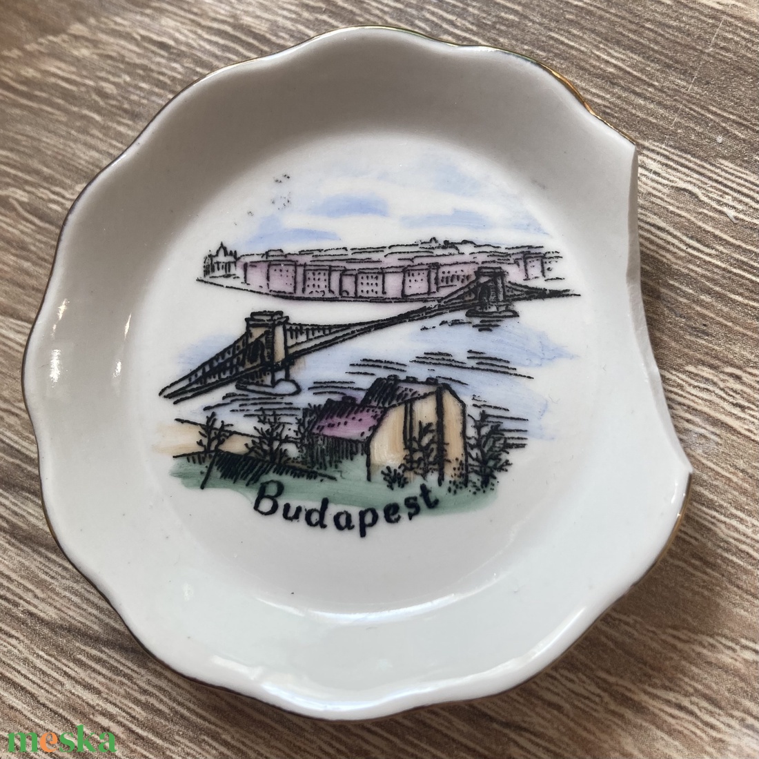 Bross - mentett porcelán darabok - BUDAPEST nemesacél bross, kitűző - ékszer - kitűző és bross - Meska.hu