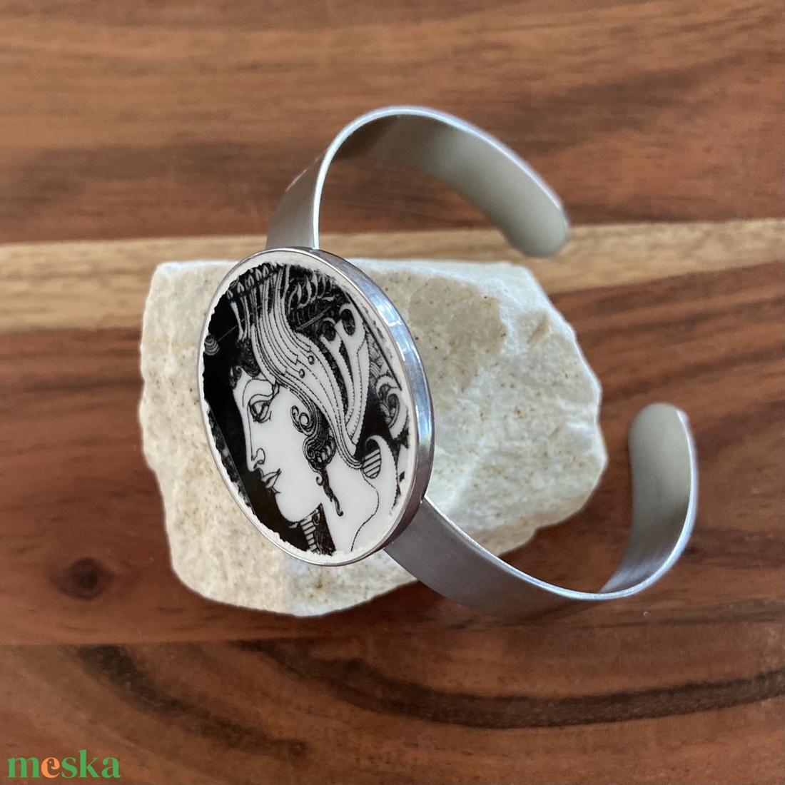 RITKA DARAB! Mentett porcelán darabok - NŐI ARC nemesacél karperec - állítható - ékszer - karkötő - karkötő medállal - Meska.hu
