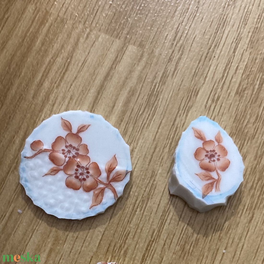Mentett porcelán darabok - narancs virágos nyaklánc - nemesacél csepp medálos - ékszer - nyaklánc - medálos nyaklánc - Meska.hu