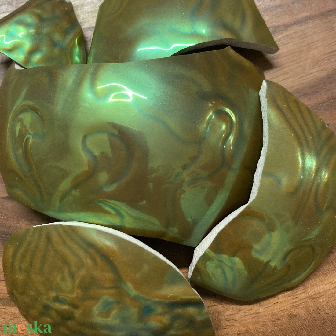 RITKA DARAB - Aranyozott eozinos csepp medál - mentett porcelán darabok - négyzetes medál vagy nyaklánc - ékszer - nyaklánc - medálos nyaklánc - Meska.hu