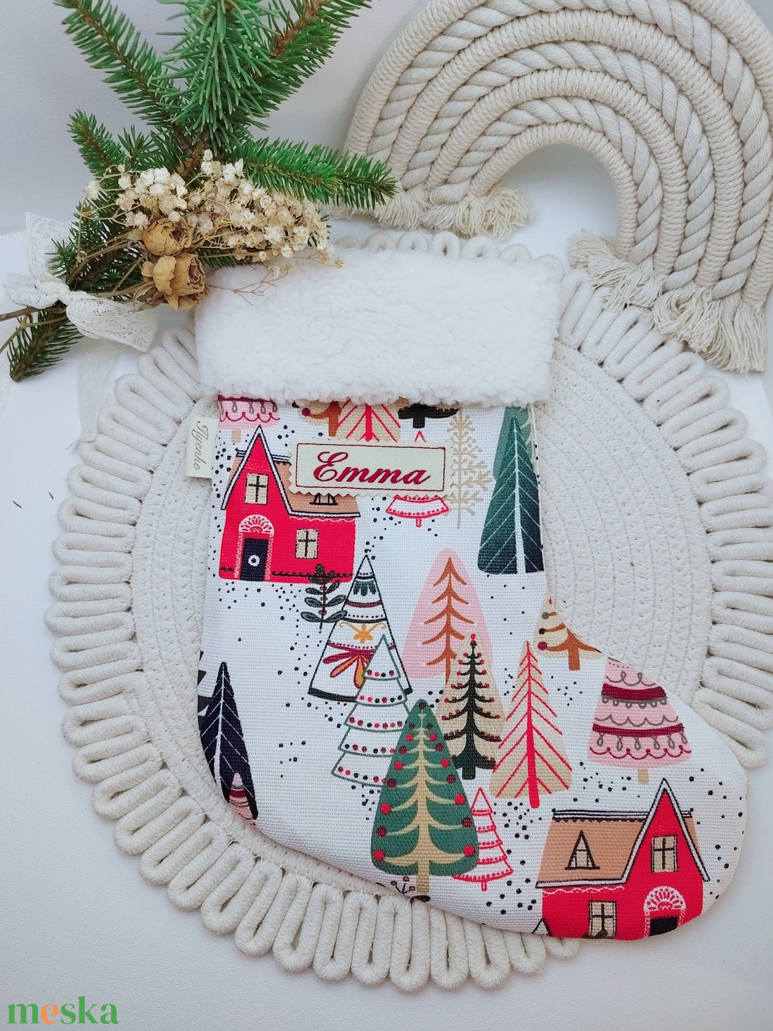 Mikulás csizma színes karácsonyi tájképpel - karácsony - mikulás - mikulás csizma és zokni - Meska.hu