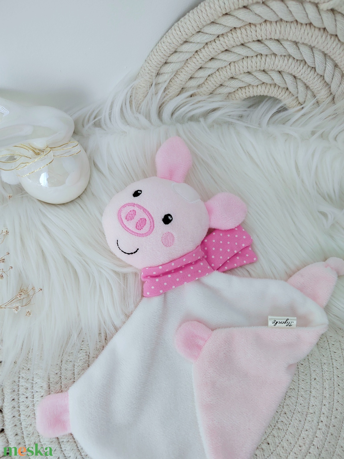 Cuki plüss malacka.  - baba - mama - baba játékok - szundikendő, alvóka - Meska.hu