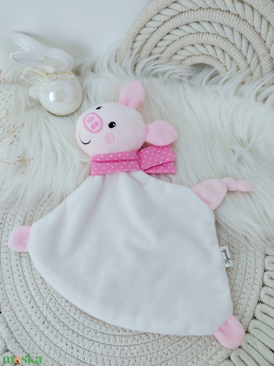 Cuki plüss malacka.  - baba - mama - baba játékok - szundikendő, alvóka - Meska.hu