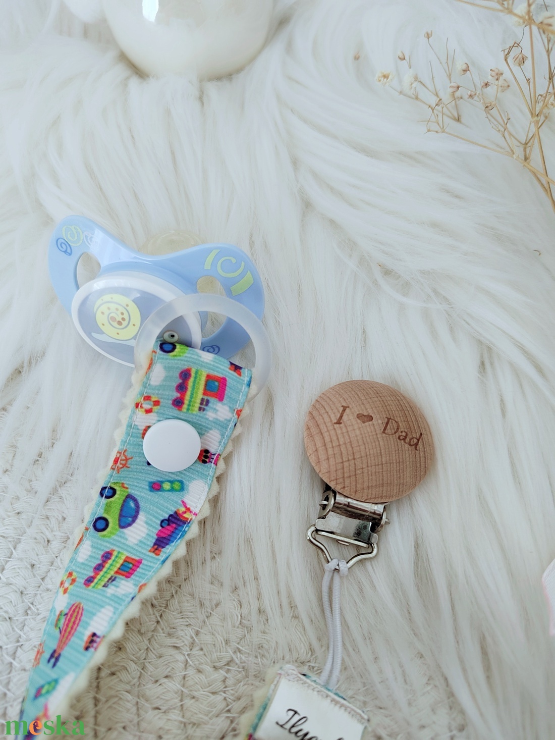 Textil cumitartó pánt.  - baba - mama - baba játékok - cumilánc - Meska.hu