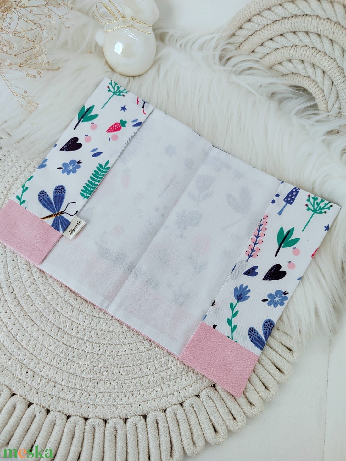 Két rétegű kiskönyv borító  - baba - mama - babaemlékek - egészségügyi kiskönyv borító - Meska.hu