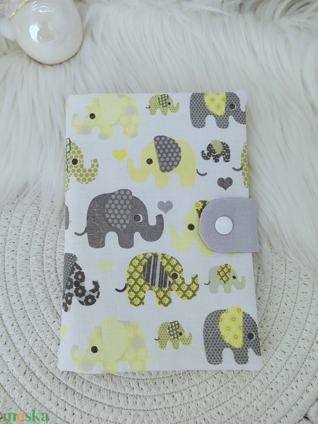 Bélelt, patentos kiskönyv boritó  - baba - mama - babaemlékek - egészségügyi kiskönyv borító - Meska.hu