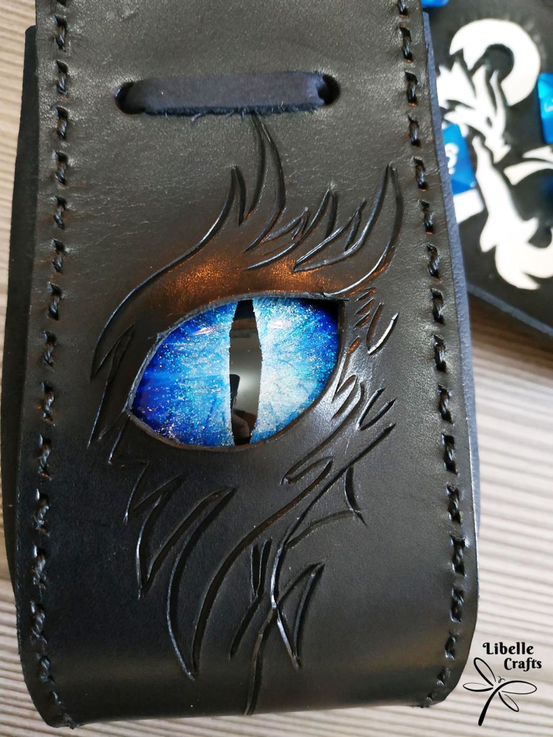 Sárkányszemes kockatartó szütyő - KÉK szemmel - játék & sport - táblajáték és kártyajáték - társasjátékok - dobókocka - Meska.hu