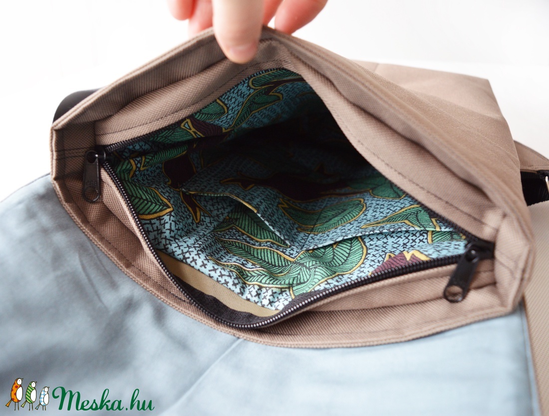 Camel vízlepergető kicsi hátizsák épület mintával -  - Meska.hu
