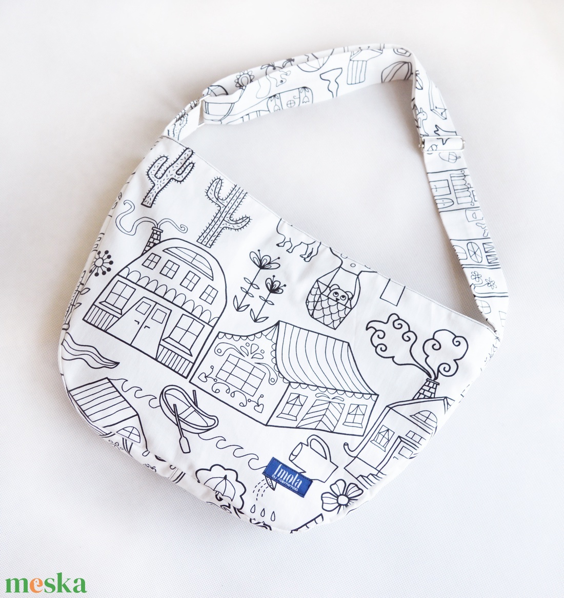 1.1 BASIC KOLLEKCIÓ Válltáska / Oldaltáska / Biciklis táska fekete fehér grafika mintás  - táska & tok - edzőtáskák - edzőtáskák - Meska.hu