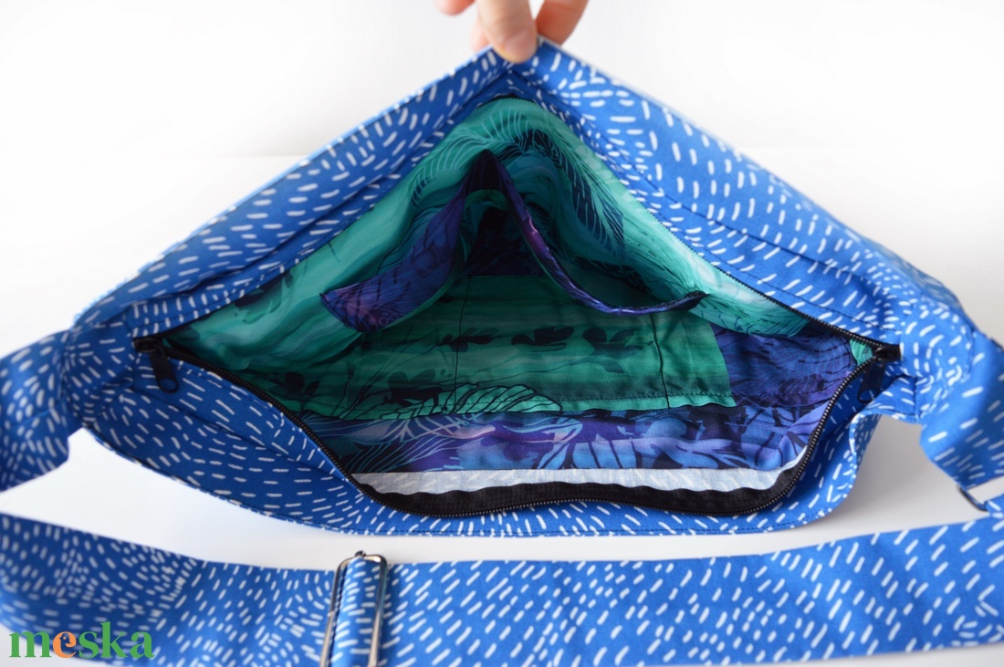 1.1 BASIC KOLLEKCIÓ Válltáska / Oldaltáska / Biciklis táska égkék - táska & tok - kézitáska & válltáska - vállon átvethető táska - Meska.hu