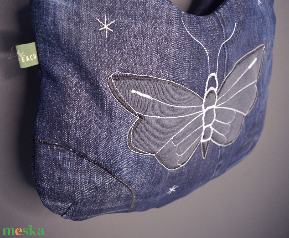 Molylepke válltáska / kézitáska fekete valódi bőr pántokkal - táska & tok - kézitáska & válltáska - válltáska - Meska.hu