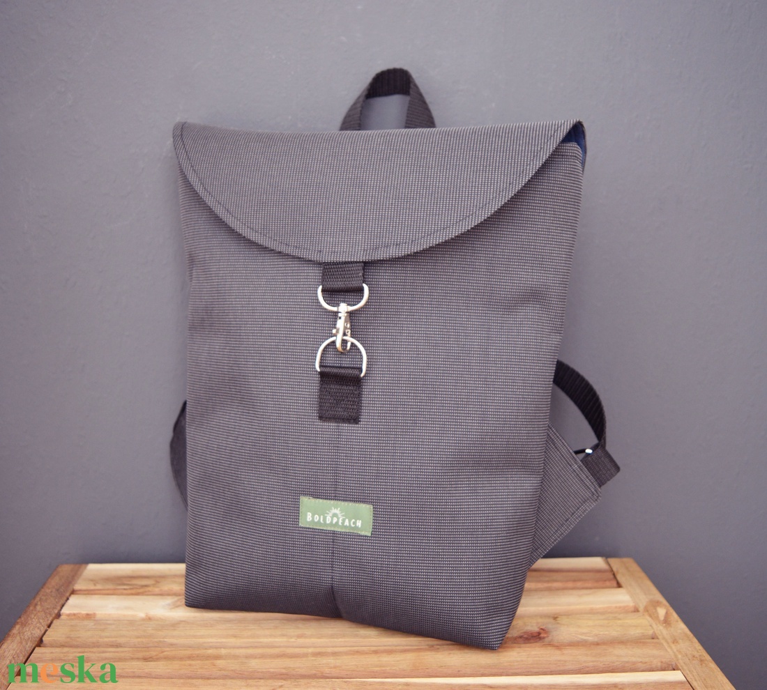 Szürke vízlepergető kicsi hátizsák - táska & tok - hátizsák - hátizsák - Meska.hu