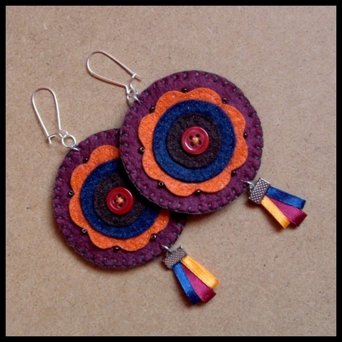 virágkelte - filc fülbevaló -  - Meska.hu